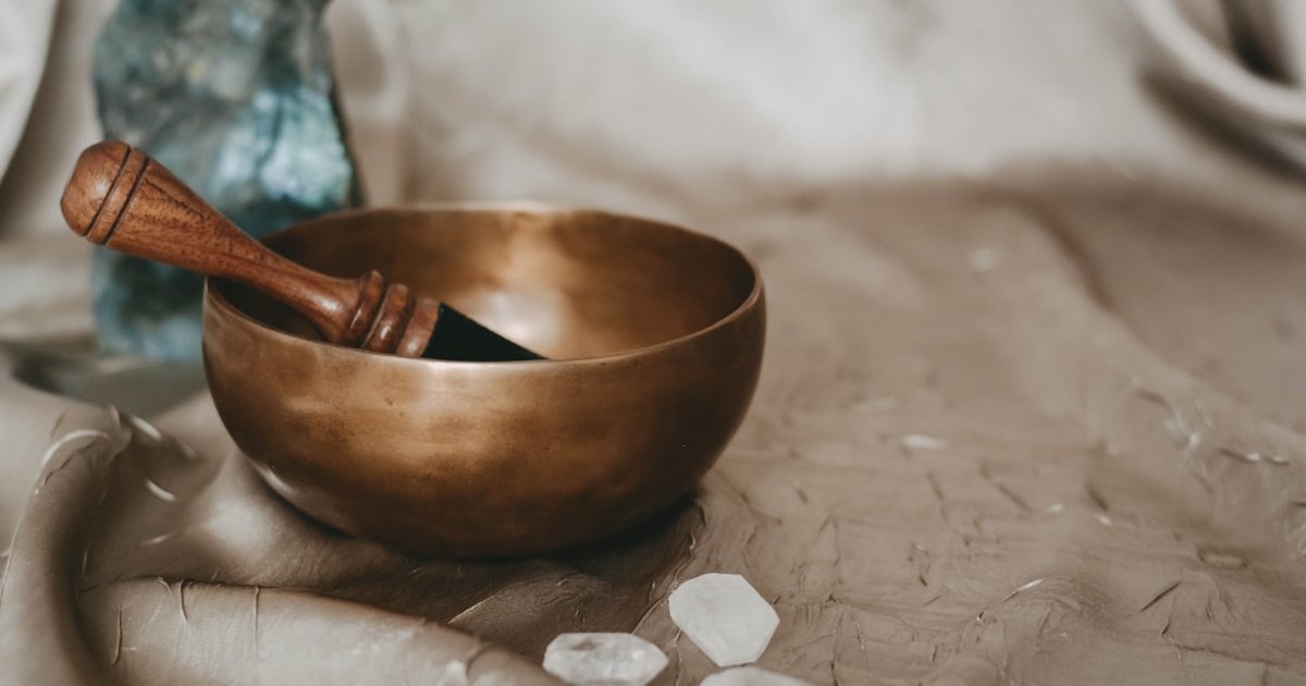 Magnesium supplements, oil and bath flakes