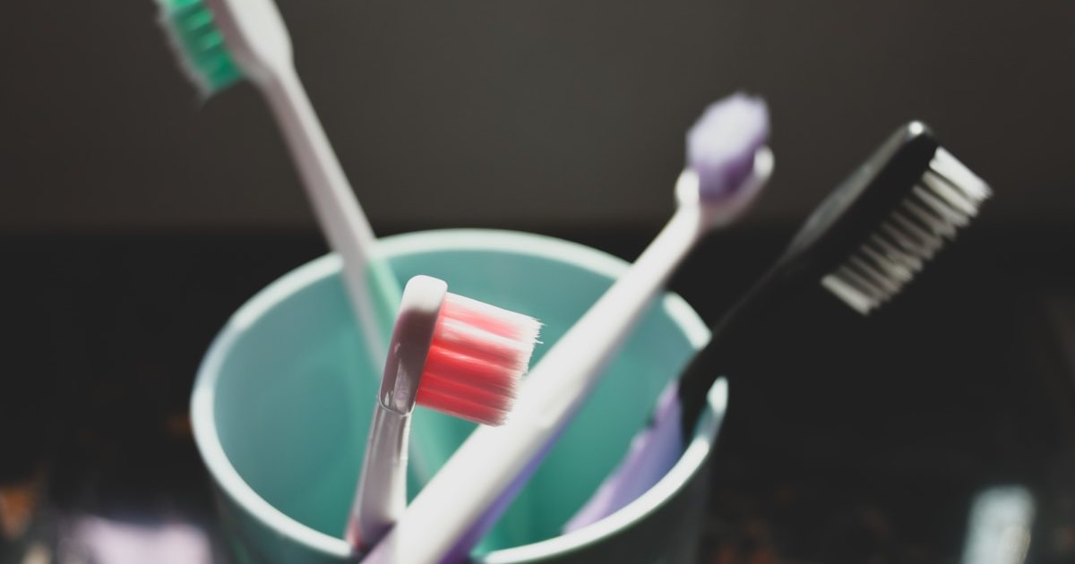 Natural toothpaste and toothbrushes
